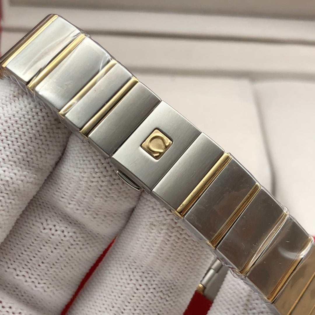 CONSTELLATION LADIES 27MM GOLD DIAMOND BEZEL