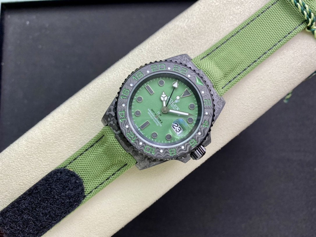 GMT - MASTER II CARBON CASE KHAKI DIAL