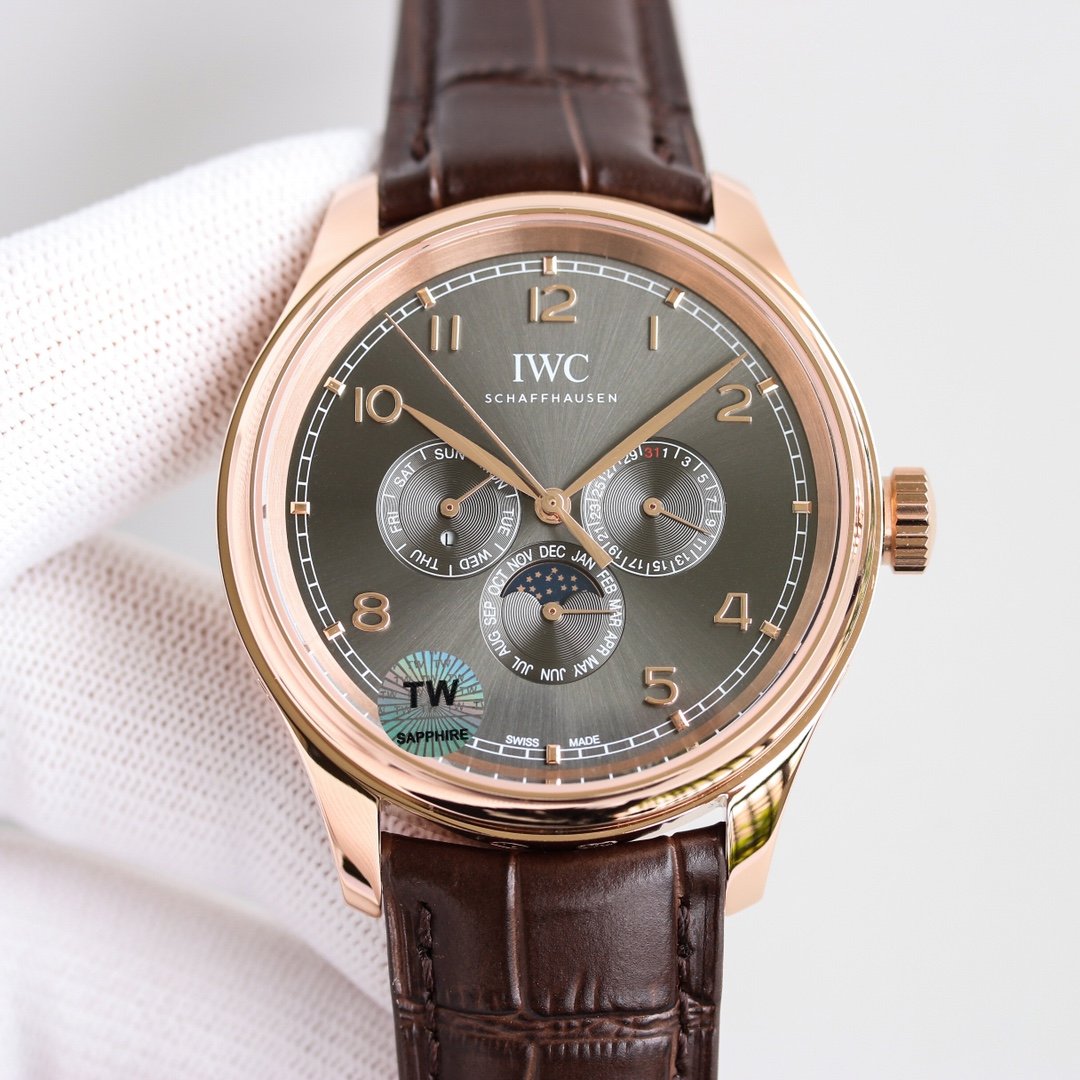 PORTUGUESE PERPETUAL ANNUAL CALENDAR 43MM