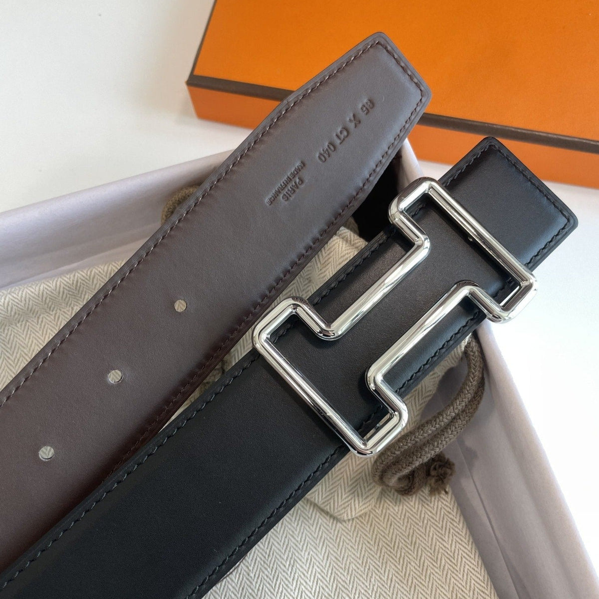 H TONIGHT BELT 38MM SILVER BUCKLE BLACK GRAPHITE LEATHER