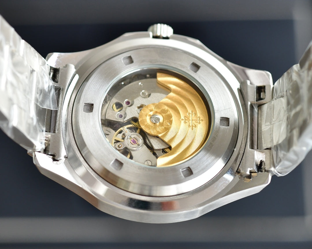 NAUTILUS STEEL CASE 42MM DIAMOND BEZEL