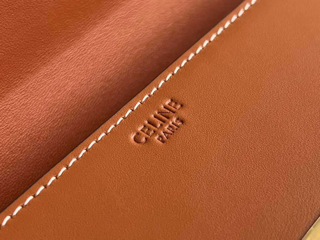 CLASSIC TRIOMPHE 20 BROWN CALFSKIN GOLD HARDWARE