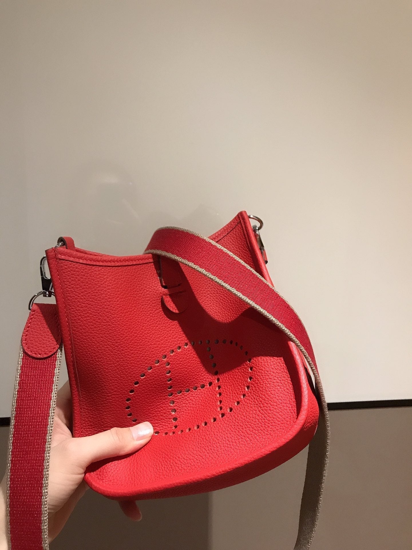 HM EVELYNE MINI 18 RED TOGO