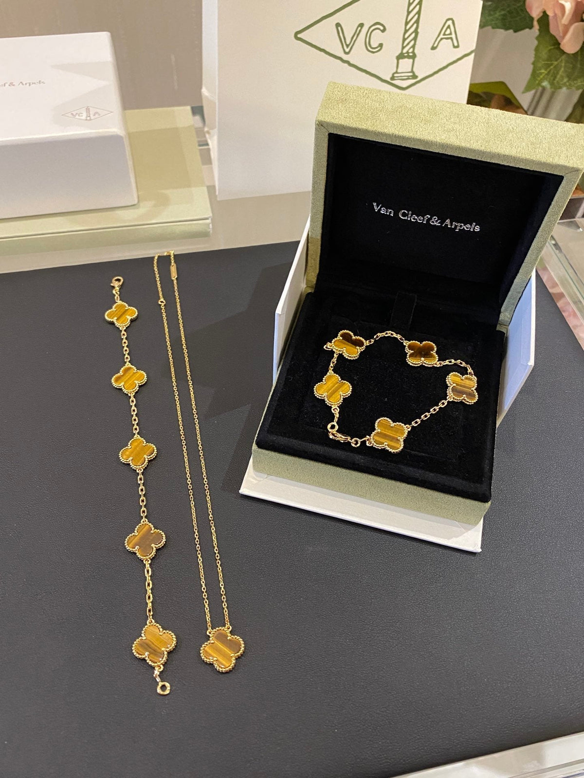 VCA Clover Necklace Tiger's Eye Gold