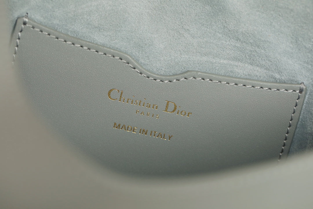 MEDIUM CD BOBBY 22CM DARK GREY CALFSKIN GOLD HARDWARE
