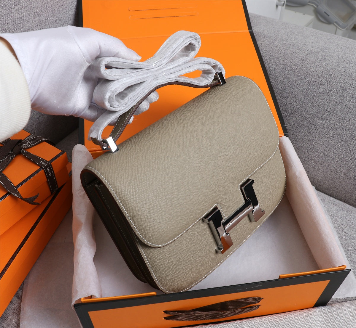 HM CONSTANCE BAGS 22 KHAKI EPSOM SILVER HARDWARE