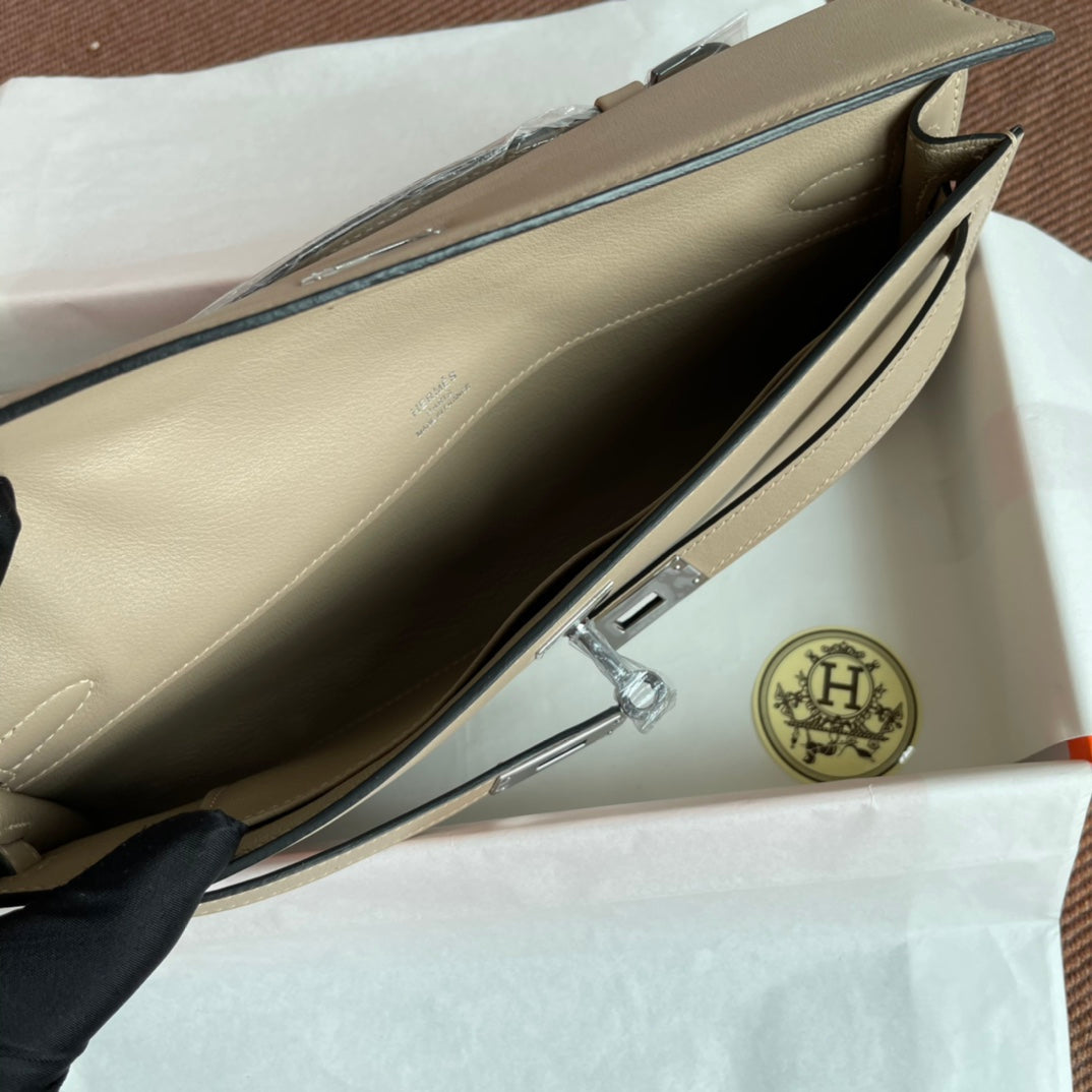 HM Kelly Cut 31cm Light Grey Swift Leather Shw
