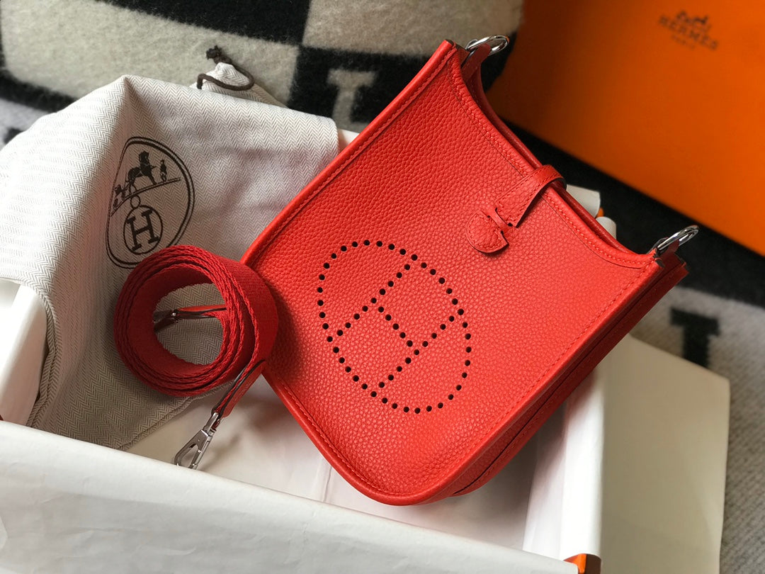 Mini Evelyne 18cm Red Togo Silver Hardware