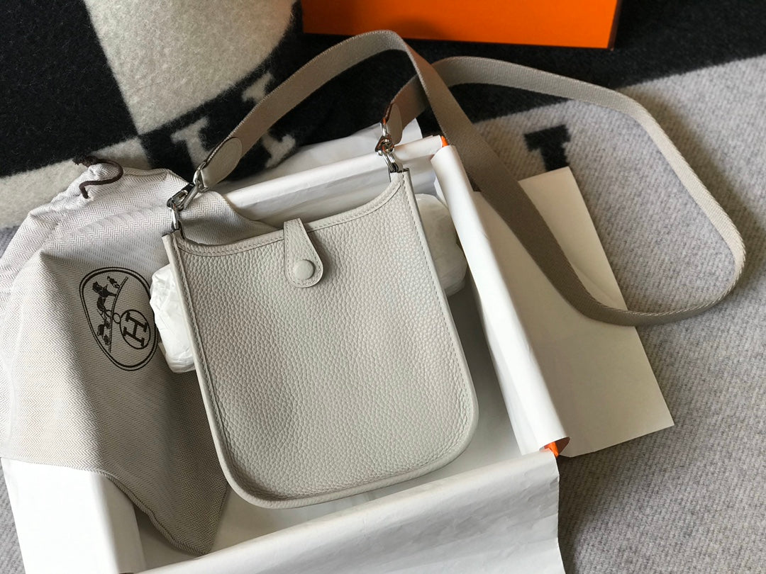 Mini Evelyne 18cm Ivory Togo Silver Hardware