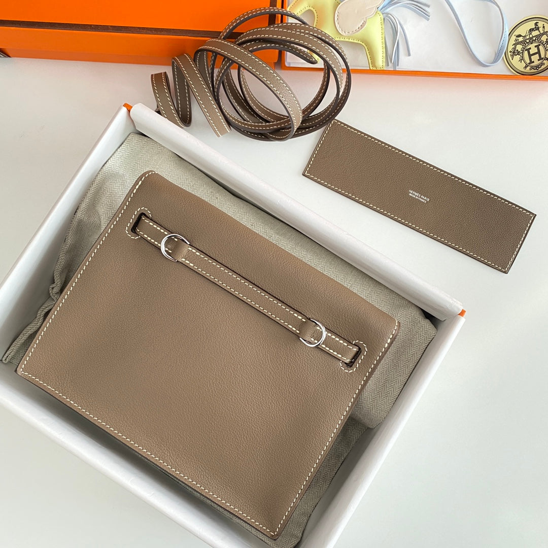 Kelly Danse II 22cm Dark Brown Evercolor Leather Shw