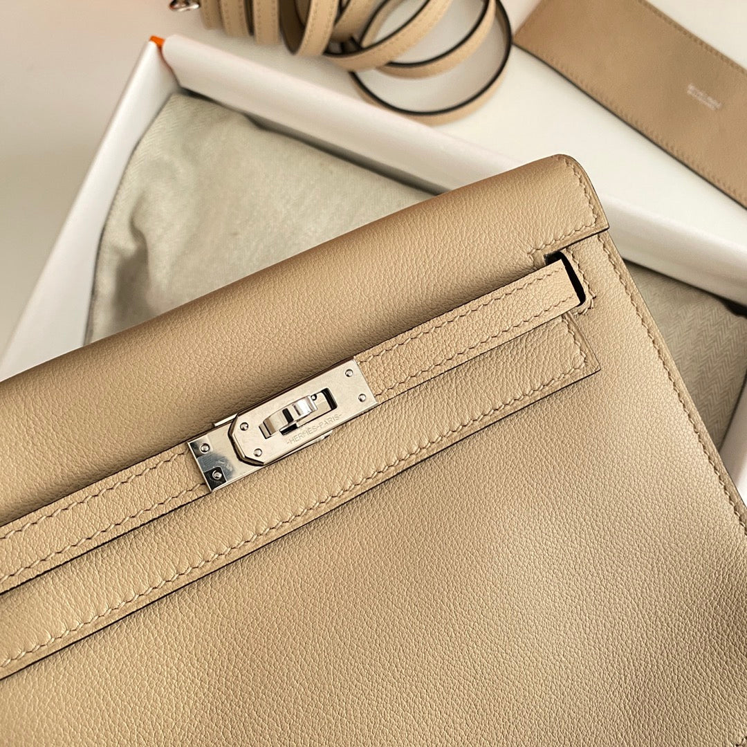 Kelly Danse II 22cm Beige Evercolor Leather Shw