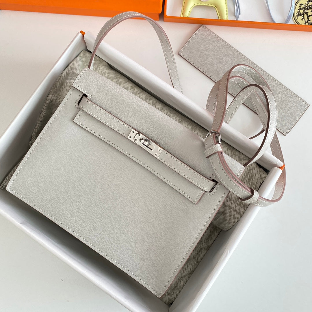 Kelly Danse II 22cm Light Grey Evercolor Leather Shw