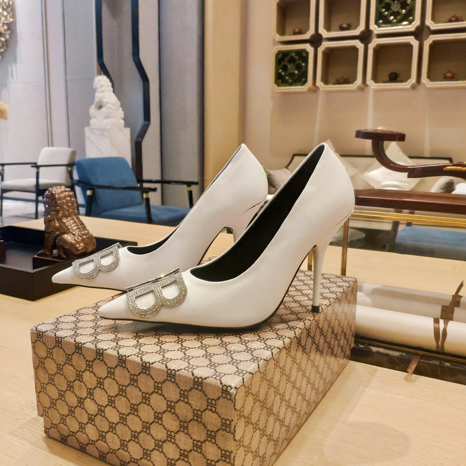 Balenciaga 26s High Heel Pump 105 White Cowhide 681173