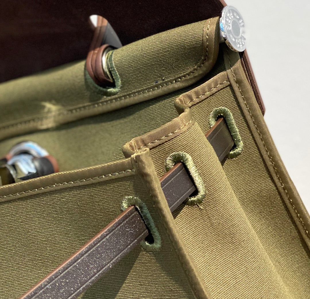 Herbag 31 Toile Olive Canvas Black Cowhide Leather