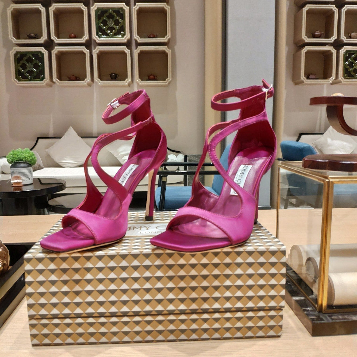 Jimmy 25 Azia 95 Magenta Silk with Lambskin 240081