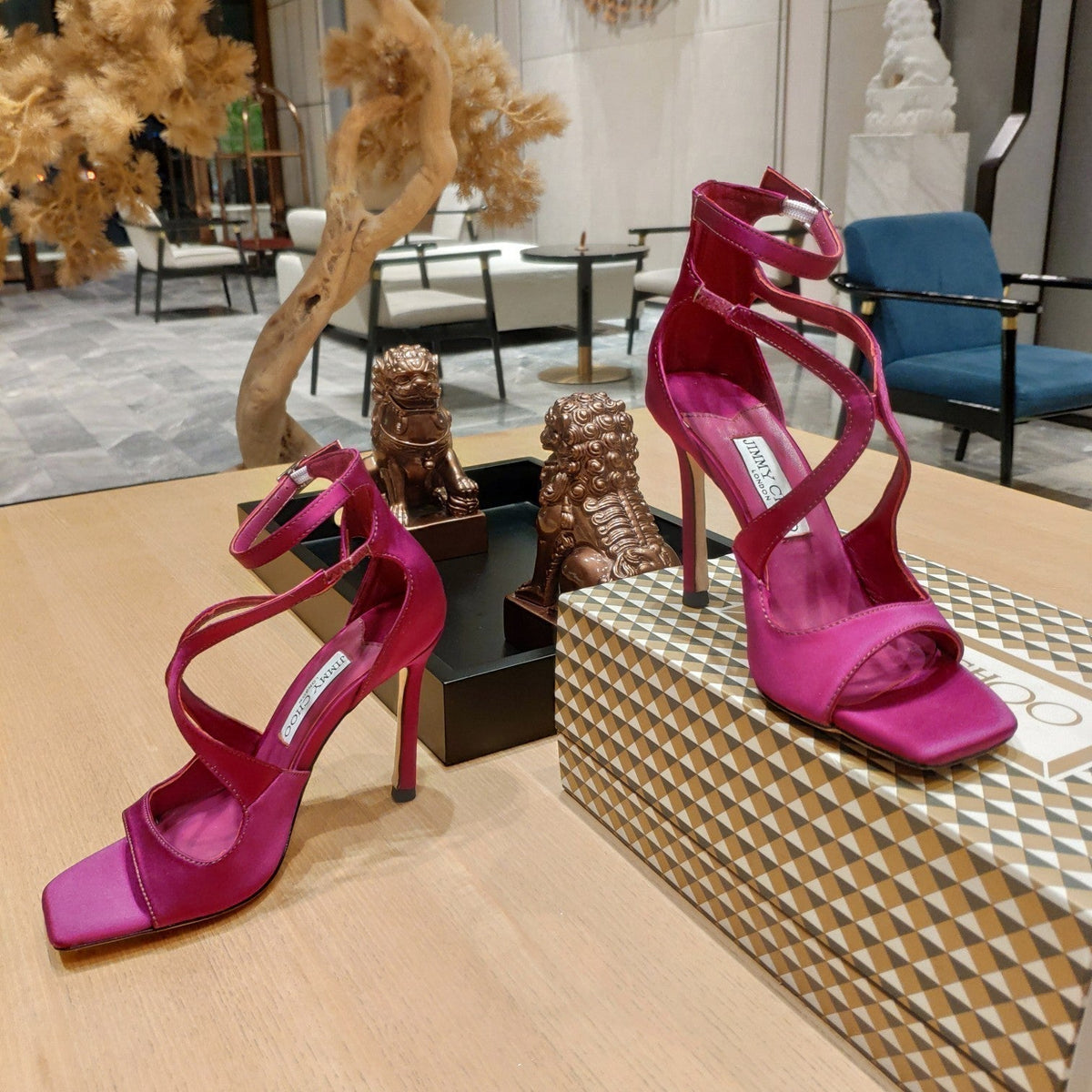 Jimmy 25 Azia 95 Magenta Silk with Lambskin 240081