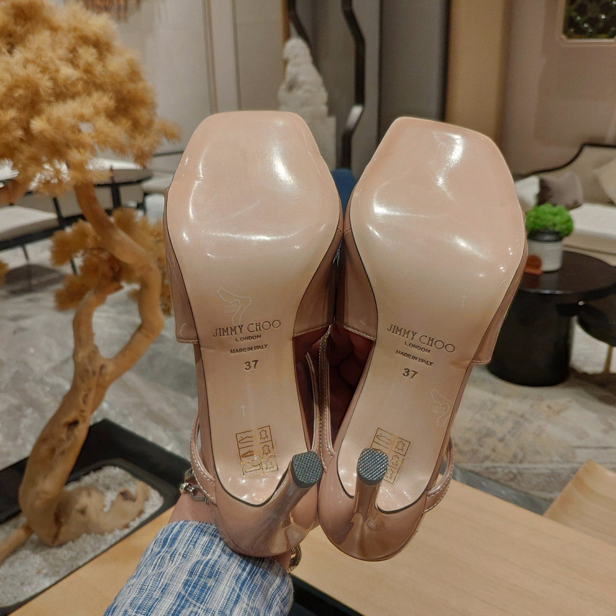 Jimmy 25 Anise 85 Nude Pink Patent Leather 240076