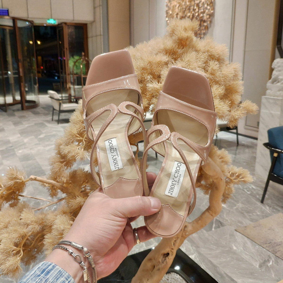 Jimmy 25 Anise 85 Nude Pink Patent Leather 240076