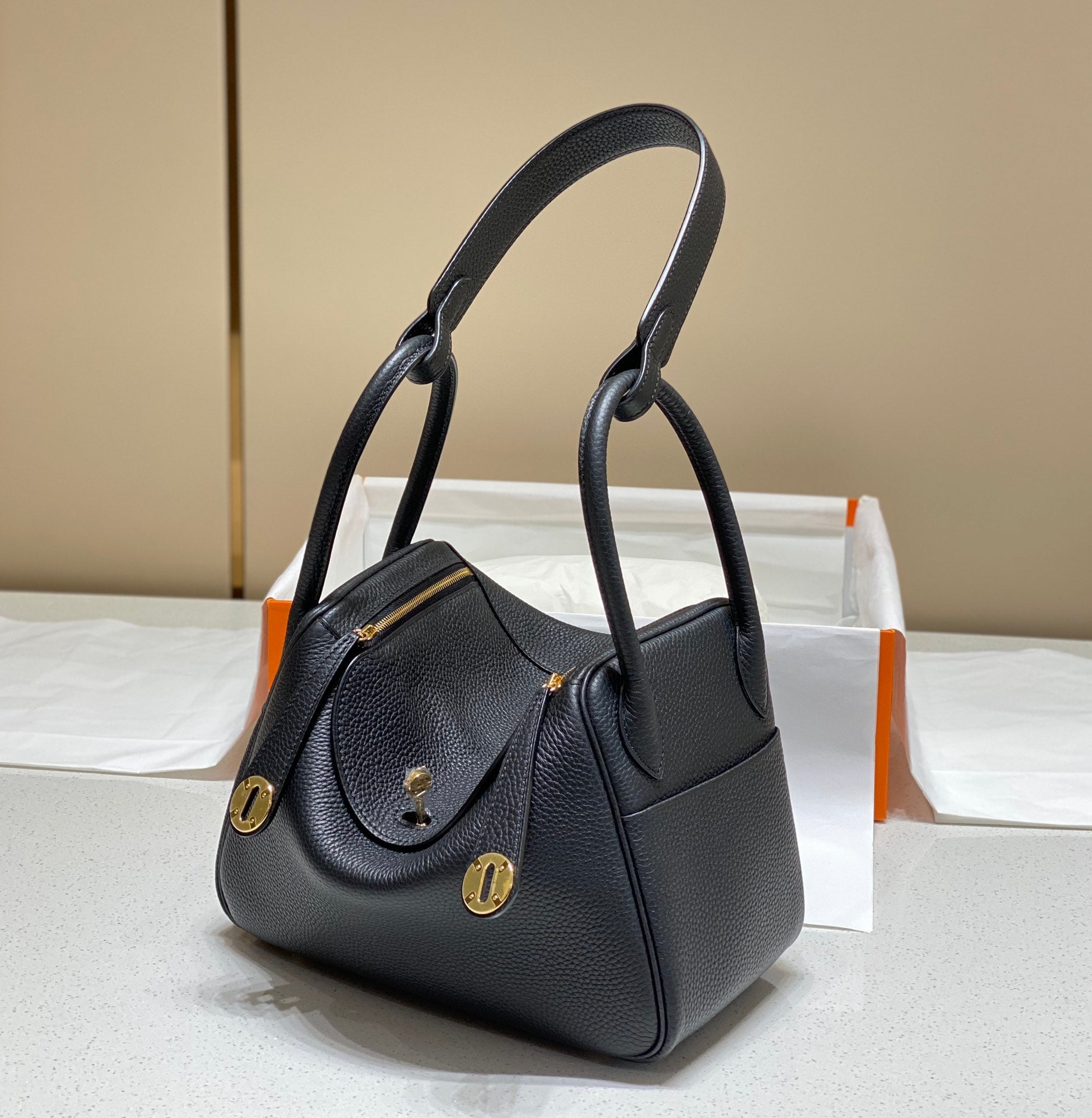 HM LINDY 26 BAG TAURILLON CLEMENCE LEATHER