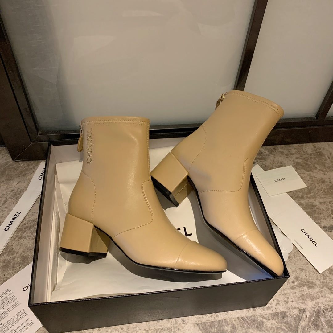 CC Short Boots 50mm In Beige Lambskin 940077