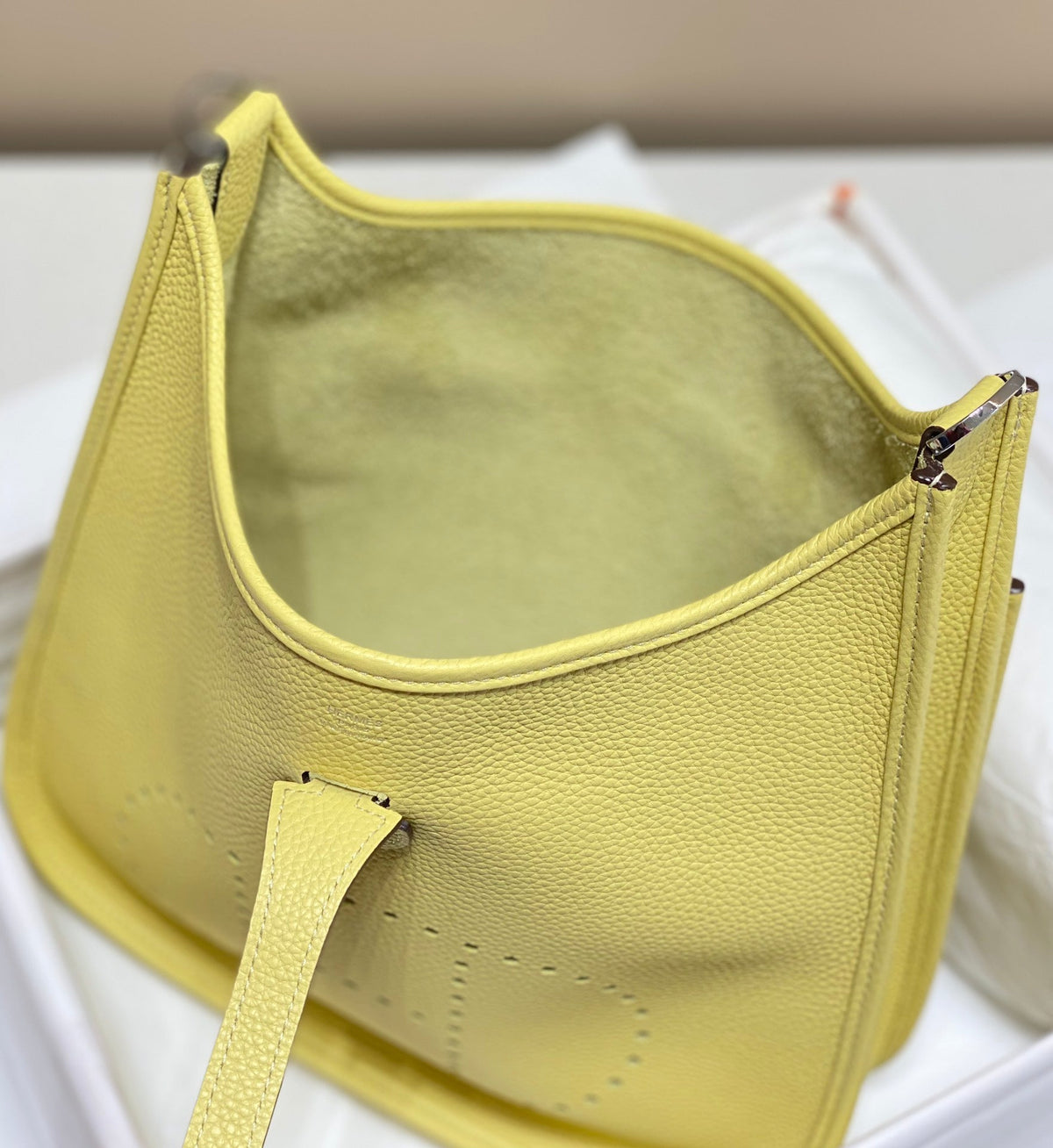 Evelyne 29cm Yellow Togo Shw