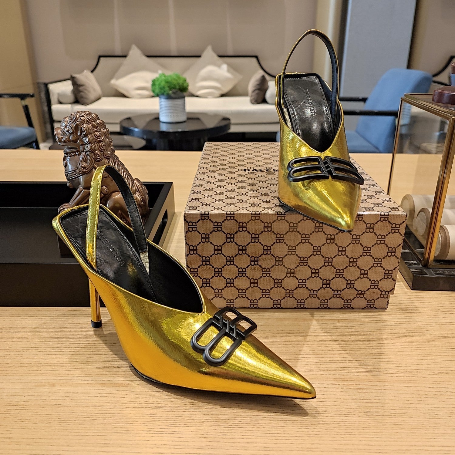 Balenciaga 26s High Heel 100 Gold Patent Leather 681203