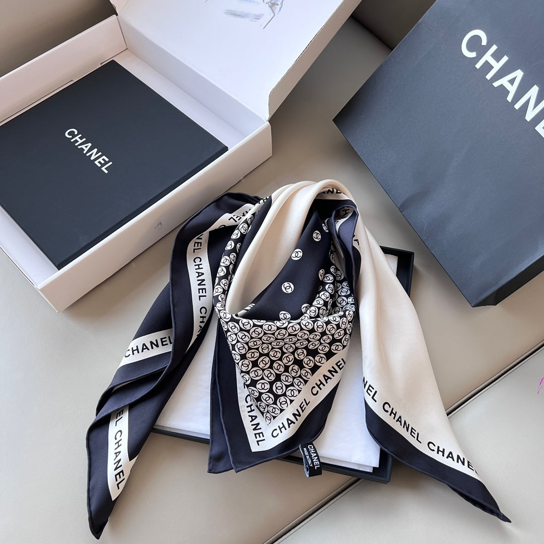 CC Square Scarf 90 CM In White Mix Black Logo Print Silk Twill 288696