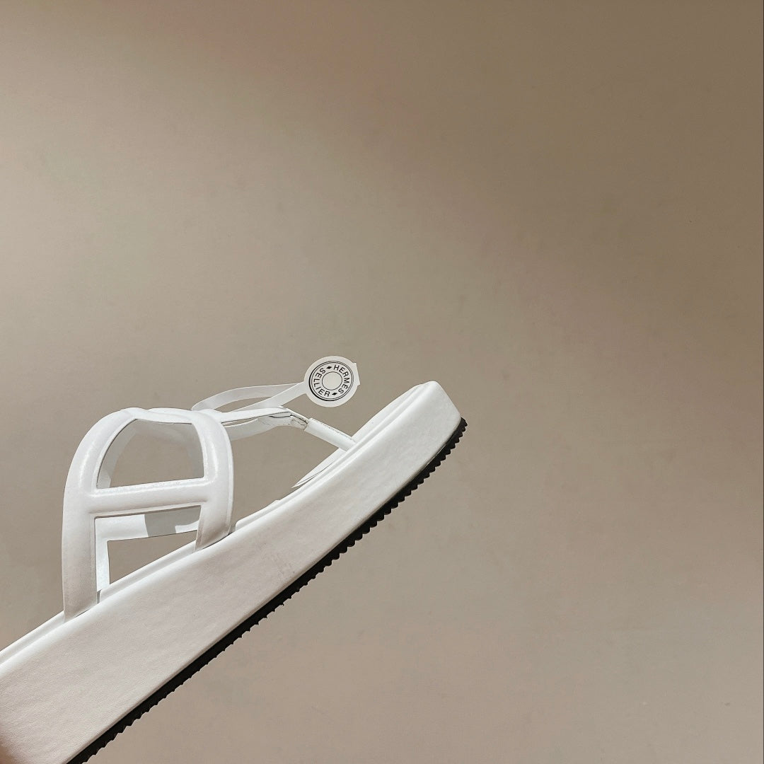 HM Gipsy Platform Thong White Sheepskin 349417