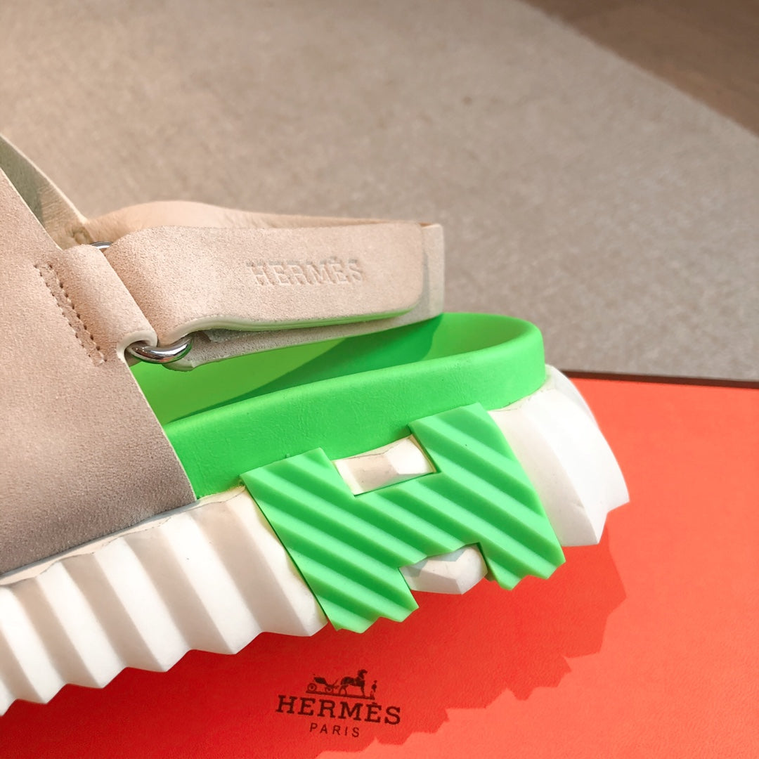HM ELECTRIC SANDAL PARAKEET AND KHAKI SUEDE