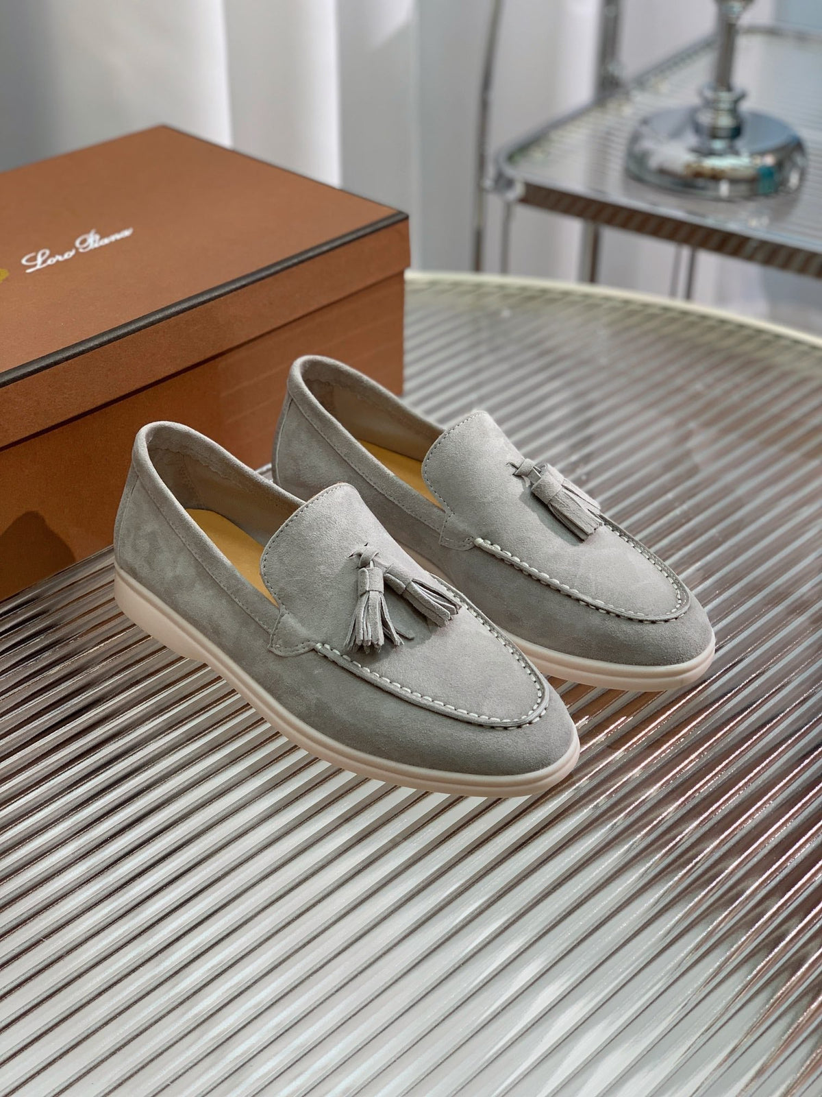 lp dot sole walk loafer grey suede