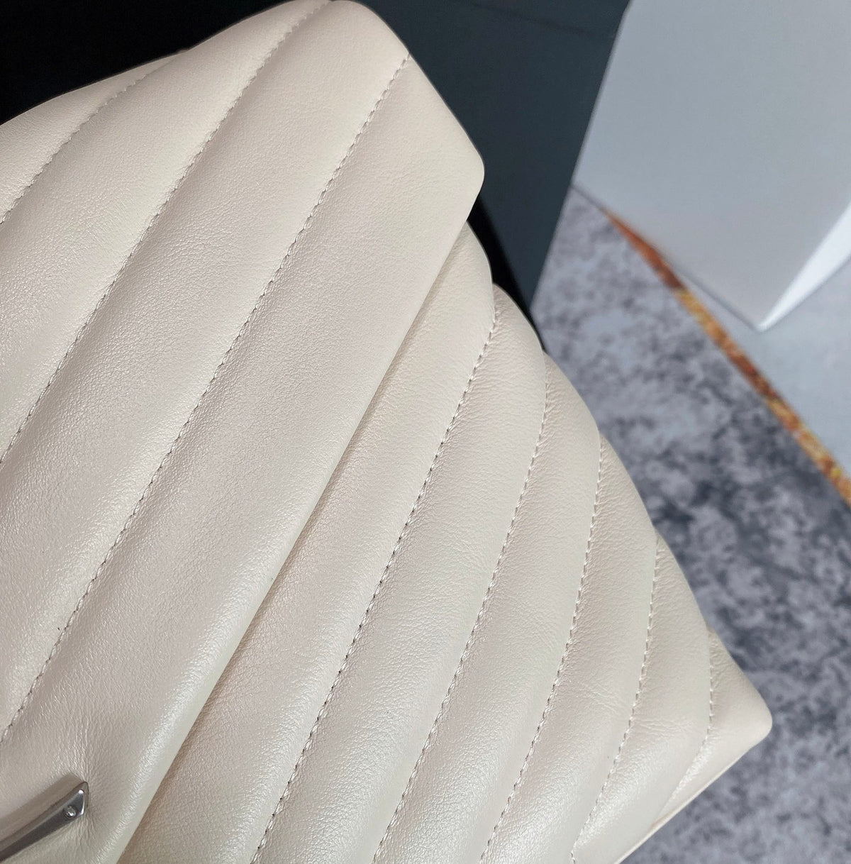 LOULOU MEDIUM 32 WHITE QUILTED LEATHER SILVER HARDWARE
