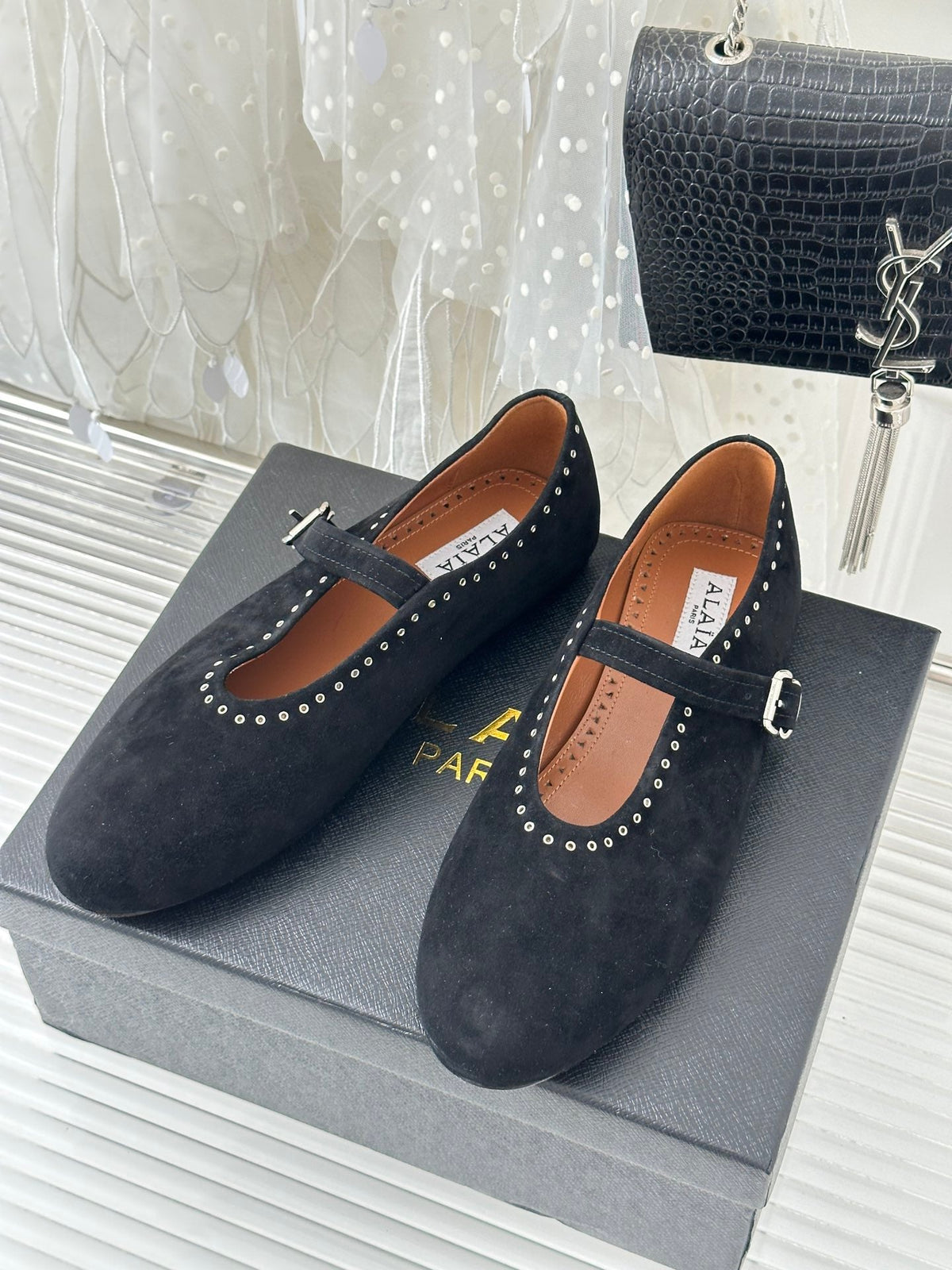 Alaia 25 Ballet Flats Black Suede 293240