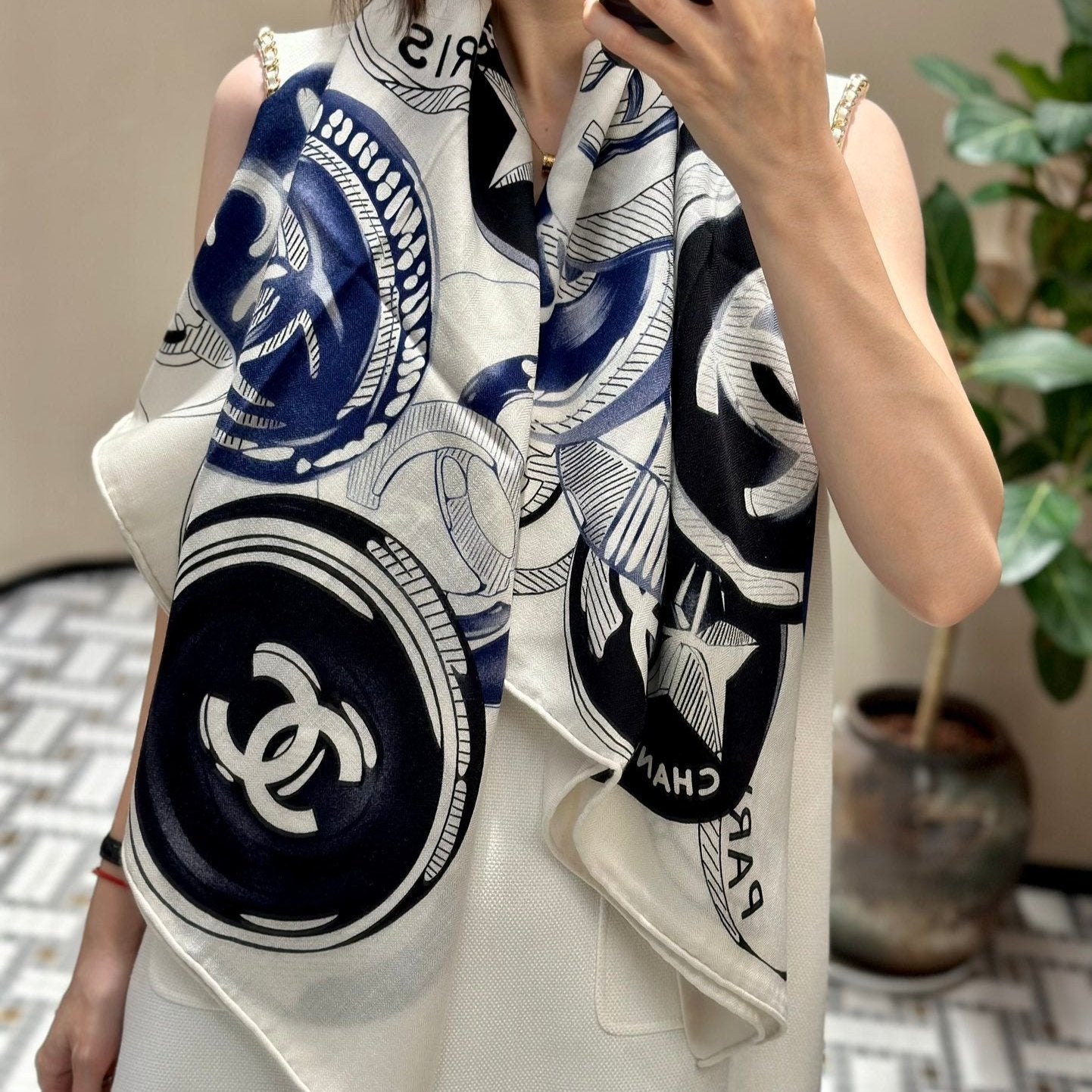CC Square Scarf 140 CM In White Colorful Cashmere And Silk 418149