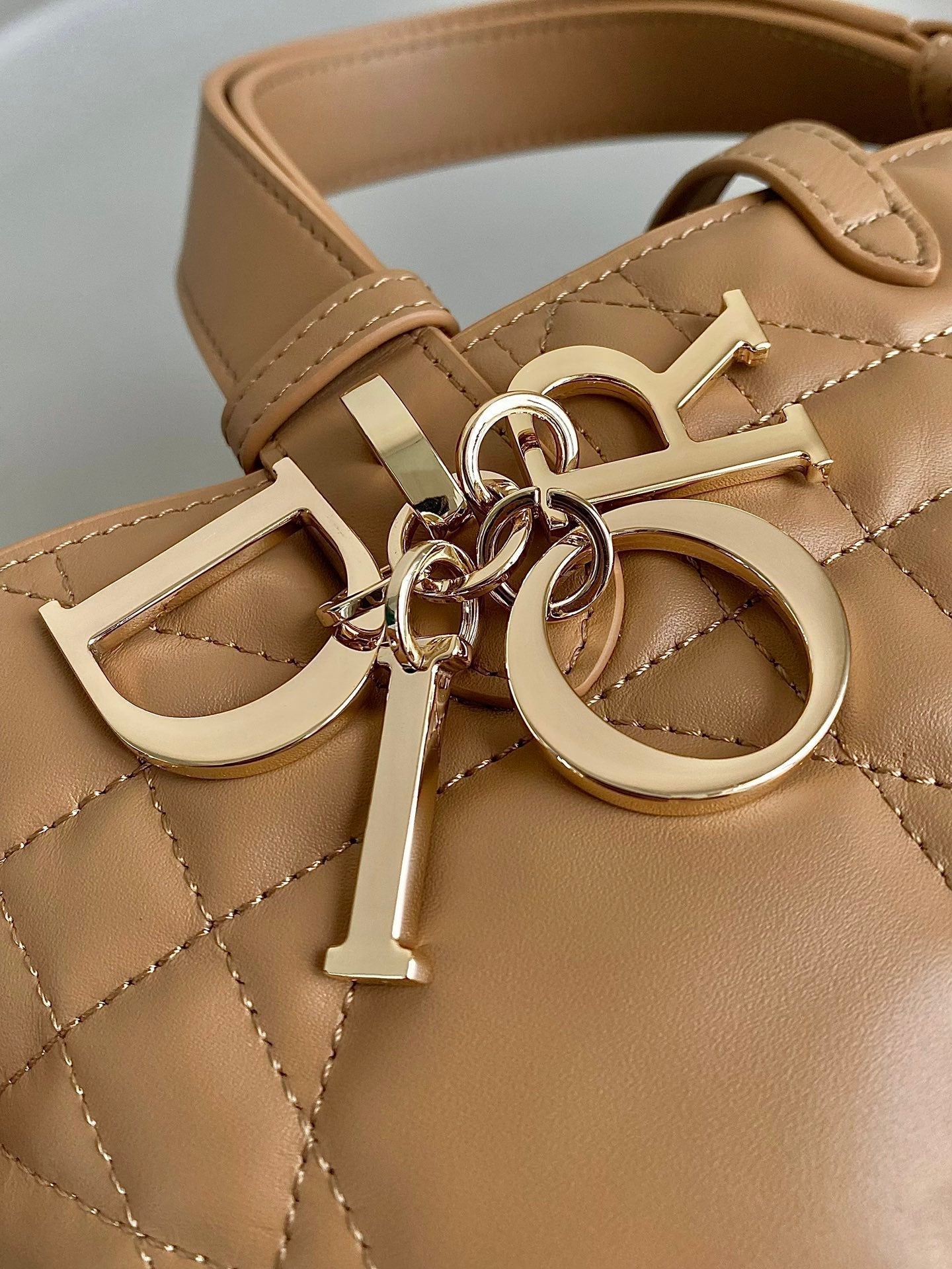 TOUJOURS 28 BAG LAMBSKIN
