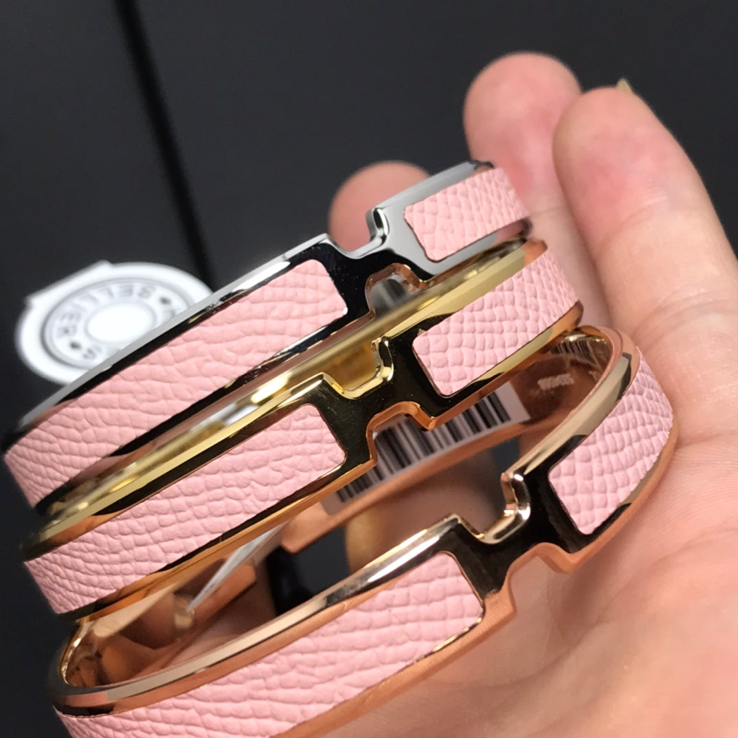 H Pig Nose Light Pink Bracelet