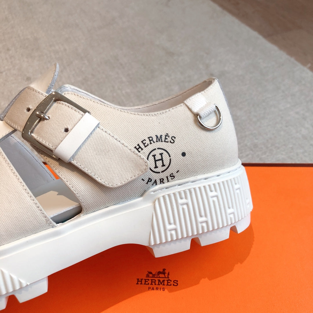 HM ITEM SANDAL WHITE CALFSKIN AND DENIM