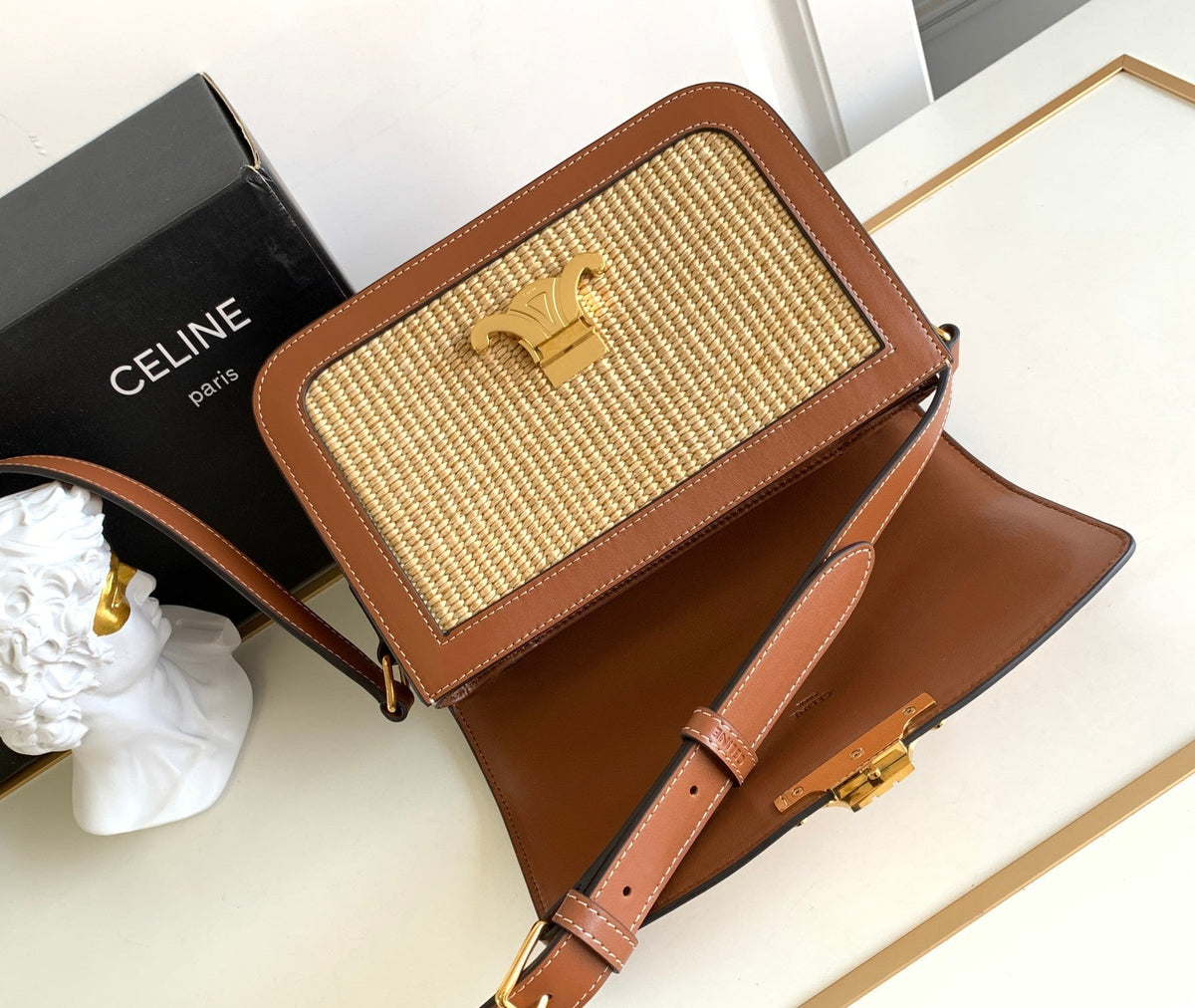 CLASSIQUE TRIOMPHE 22CM TEXTILE AND CALFSKIN
