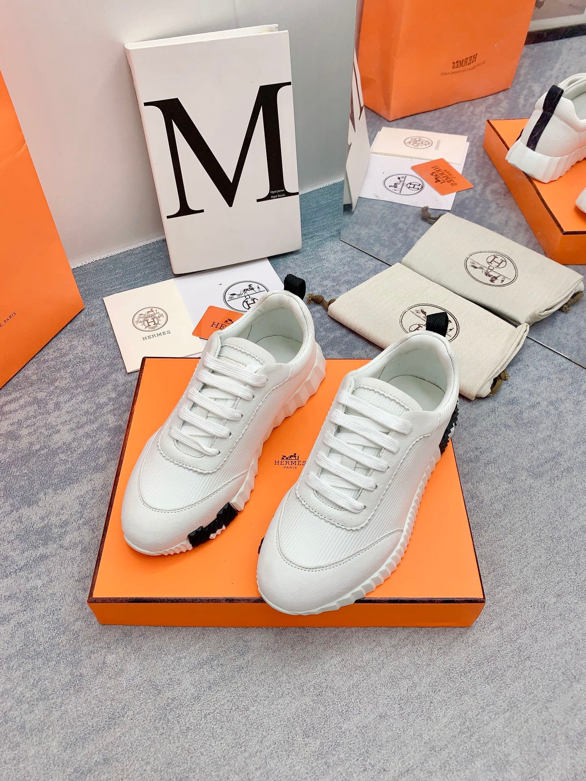 HM Bouncing Sneaker In White Mesh Fabric 106465