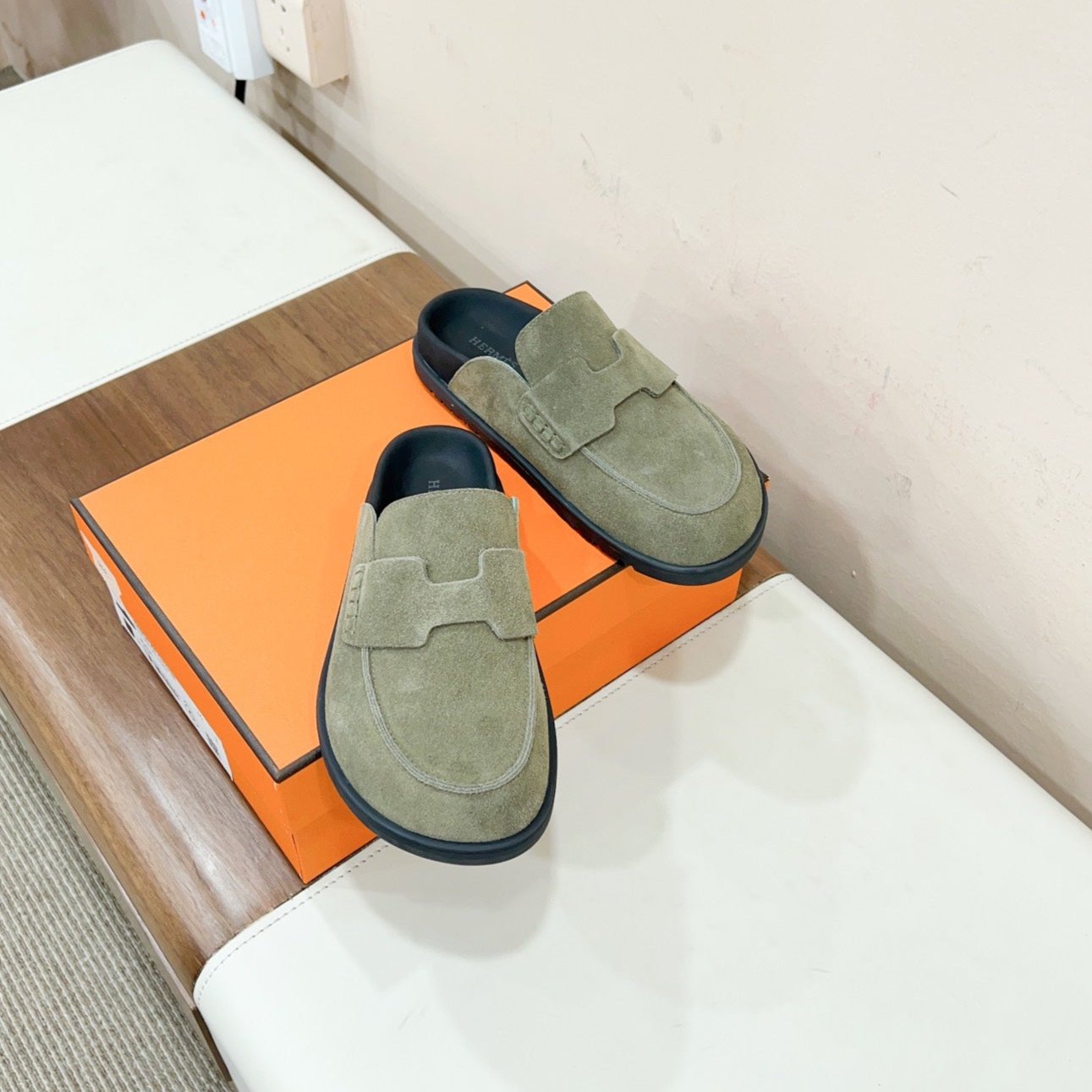 HM GO MULE SUEDE