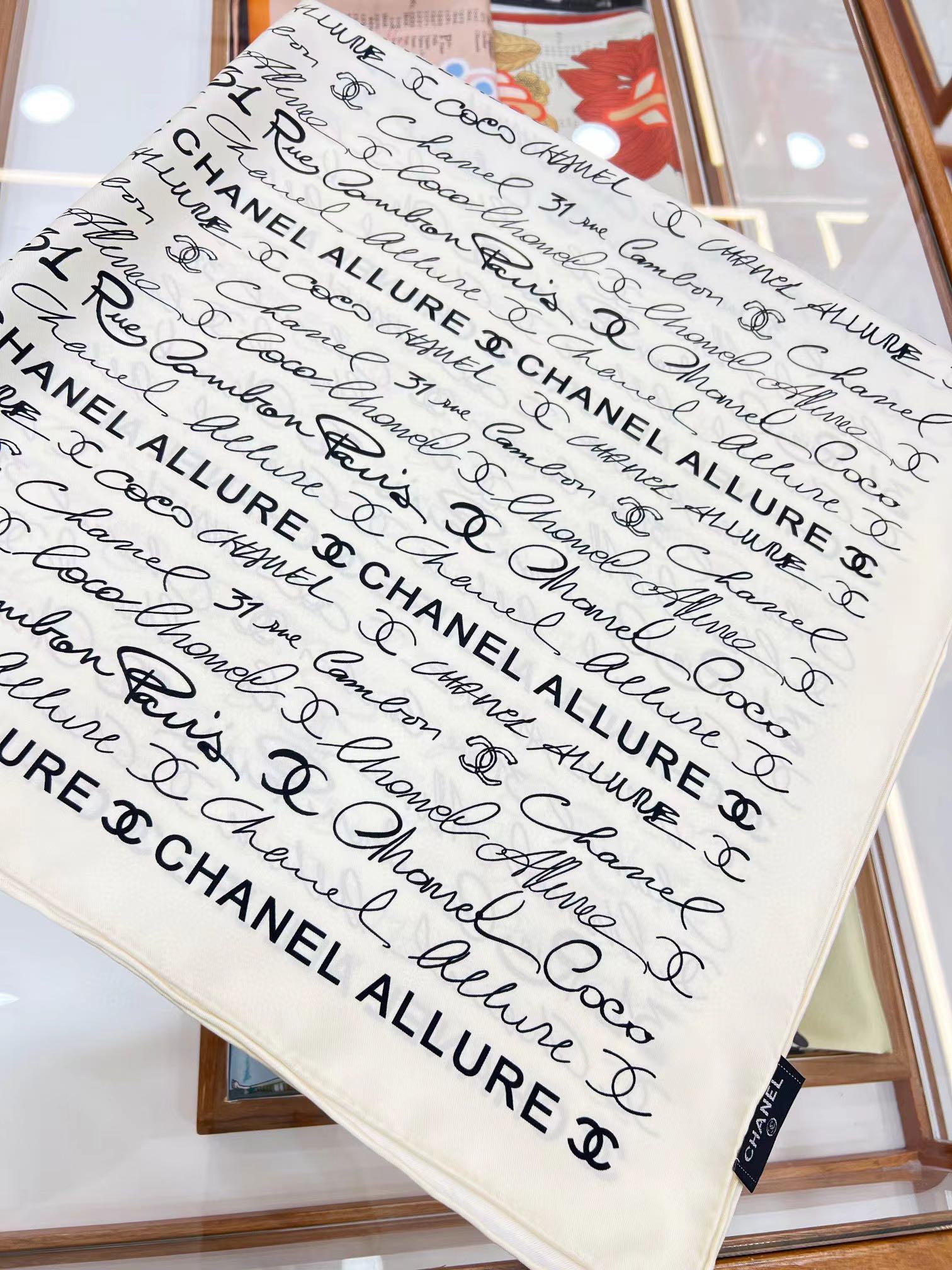 CC Square Scarf 90 CM In White With Black Text Silk  288694
