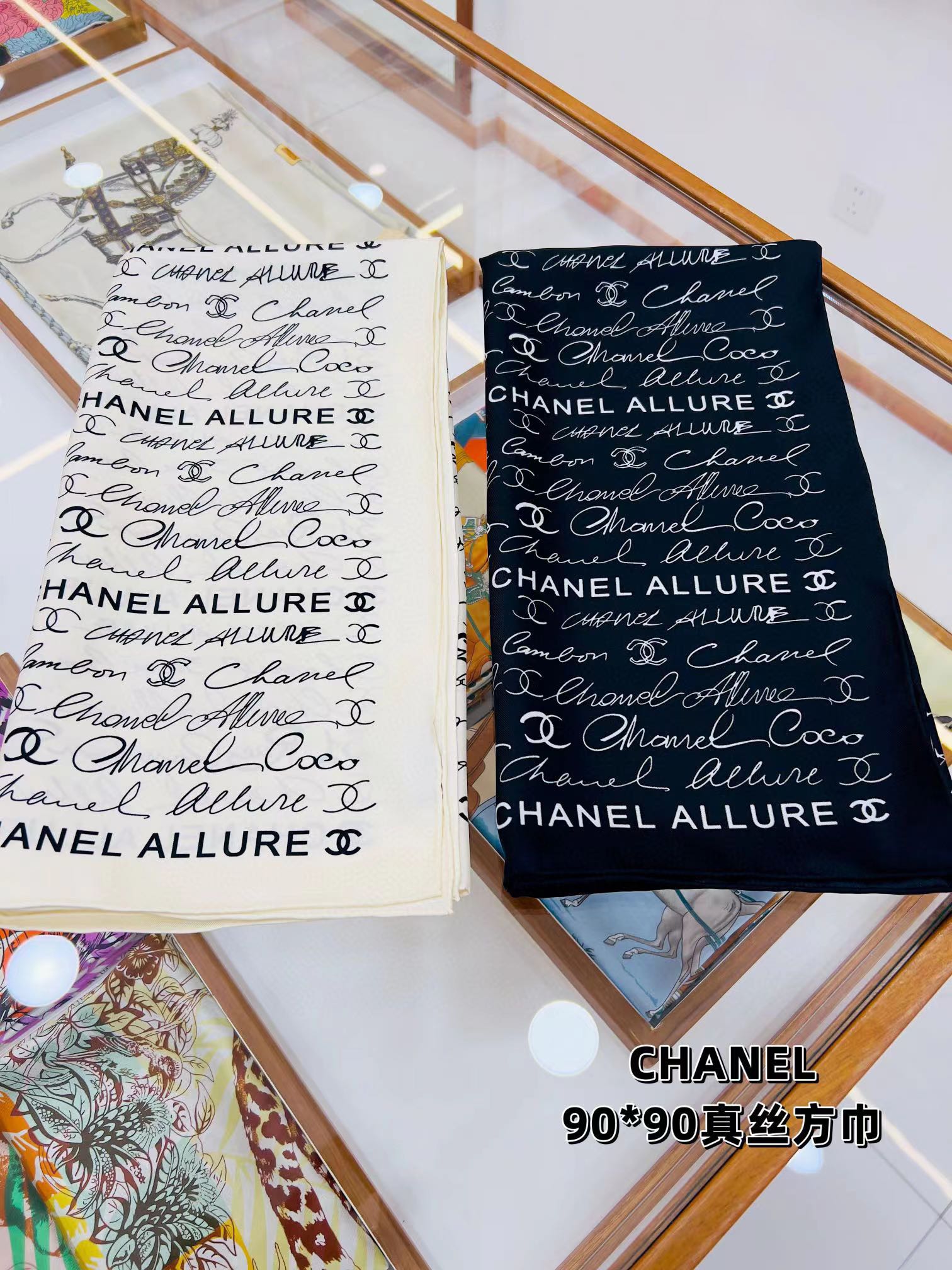 CC Square Scarf 90 CM In White With Black Text Silk  288694
