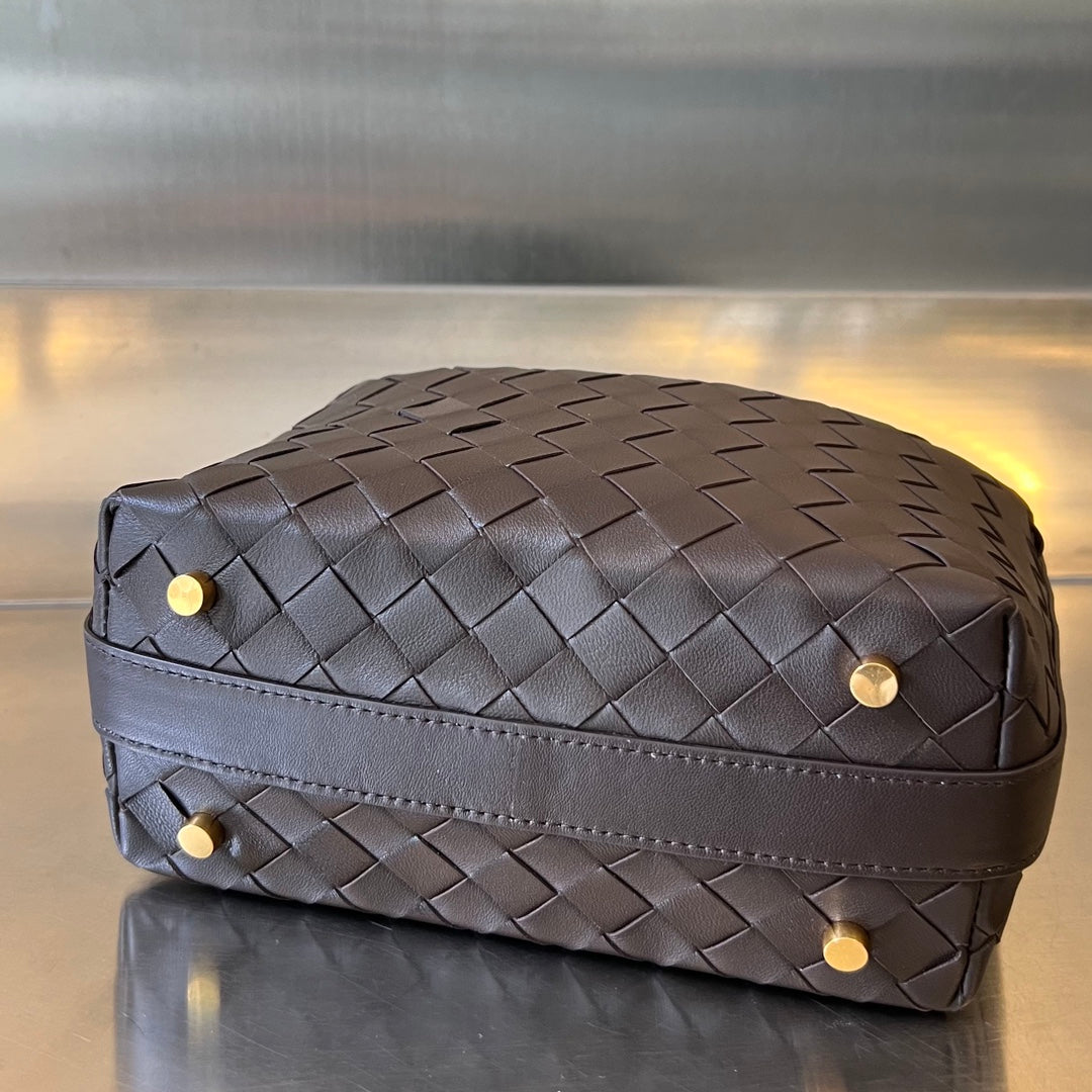 WALLACE 22 BAG CHOCOLATE CALFSKIN