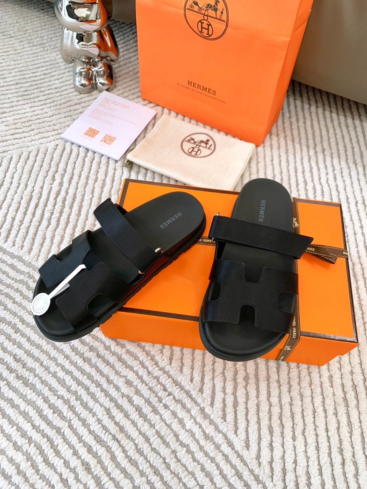 HM Chypre Sandal Black Lambskin 963504
