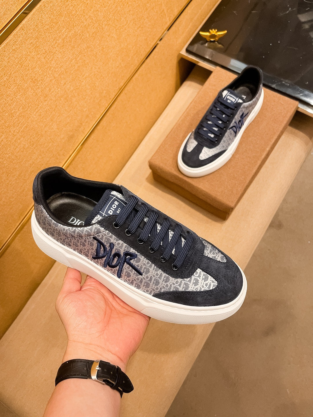 CD HOMME THICK-SOLE SNEAKERS BLACK AND WHITE JACQUARD