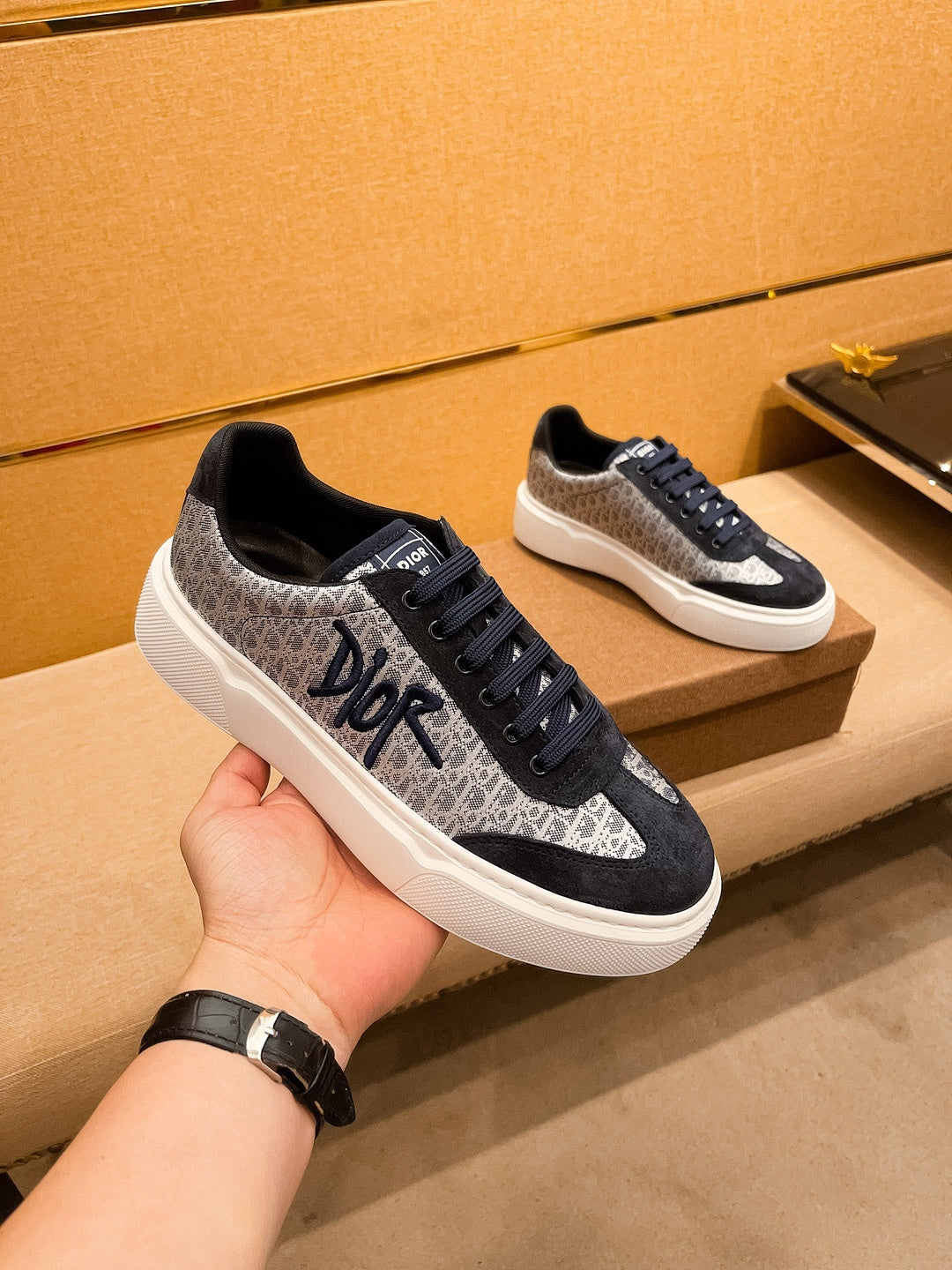 CD HOMME THICK-SOLE SNEAKERS BLACK AND WHITE JACQUARD