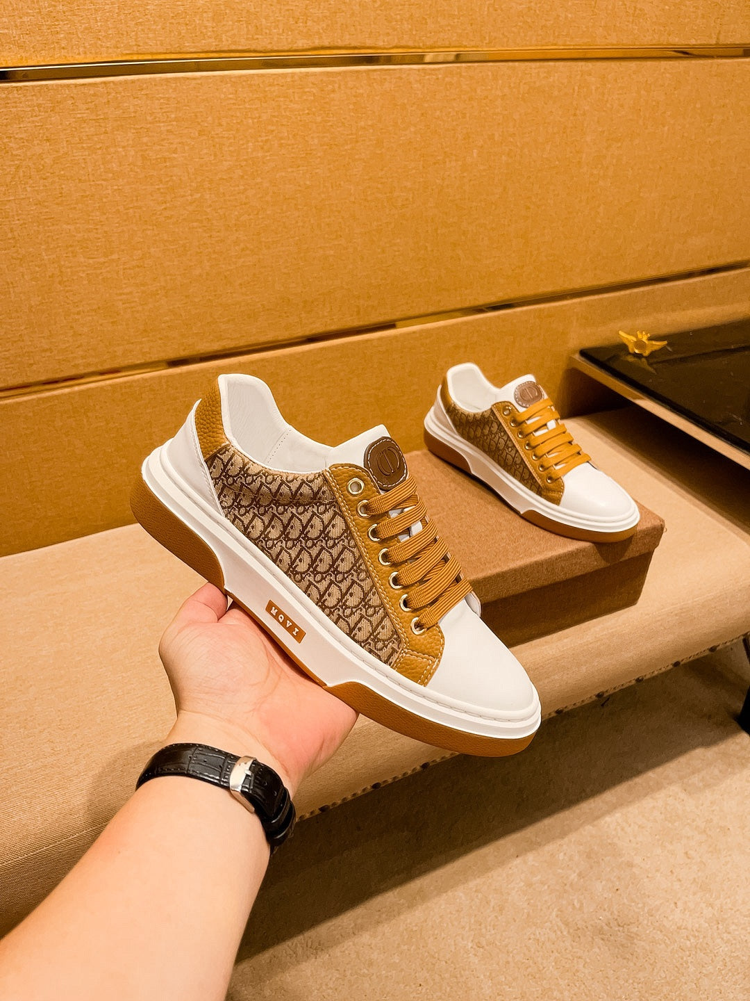 CD LOW TOP SNEAKER BRONZE AND WHITE CALFSKIN