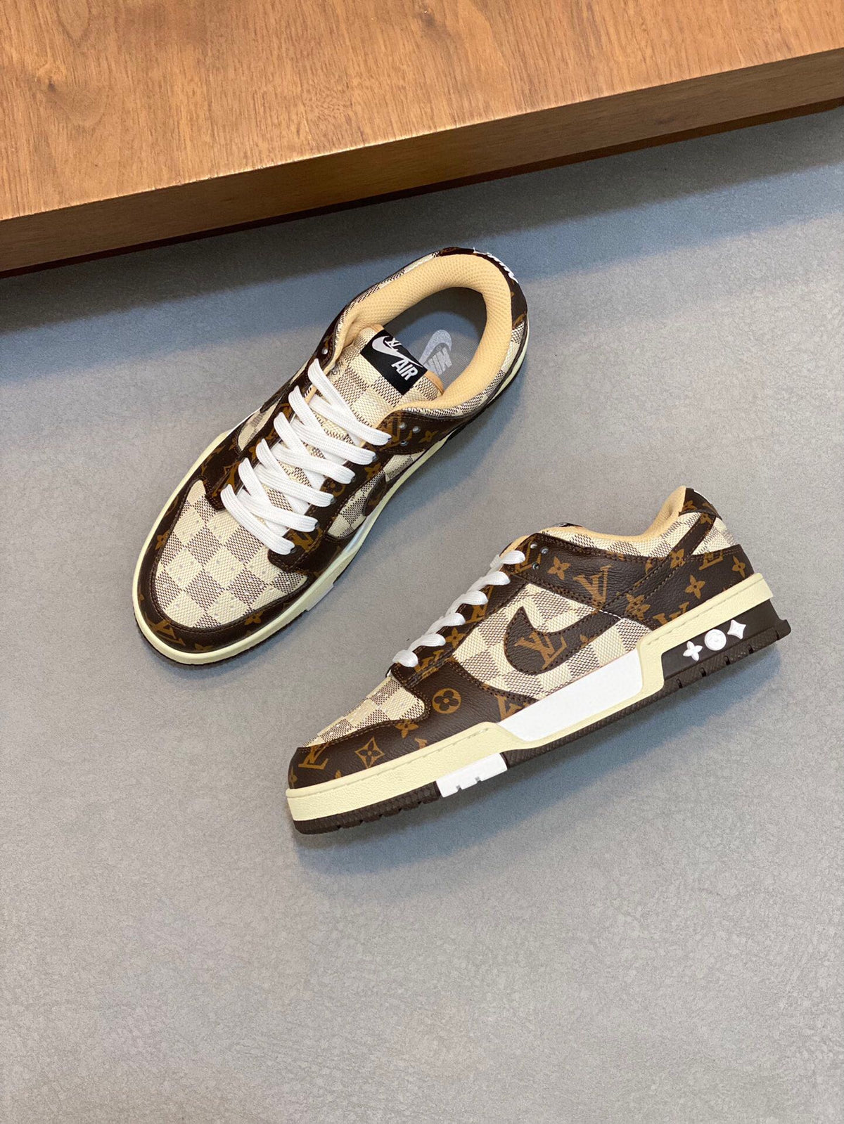 AIR TRAINER IN BROWN DAMIER CALFSKIN