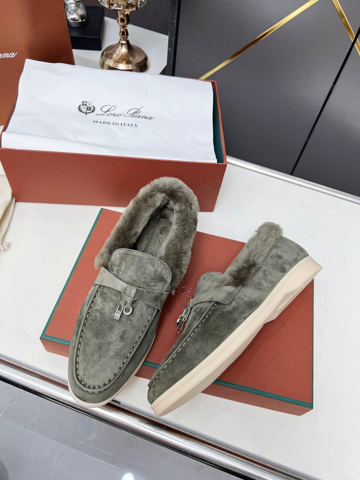 LP Summer Charm Walk Loafer Dark Grey Suede Lamb Fur