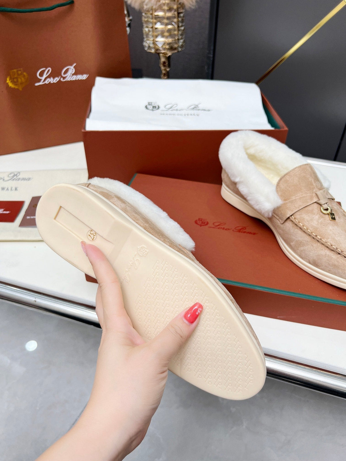 LP Summer Charm Walk Loafer Beige Suede Lamb Fur