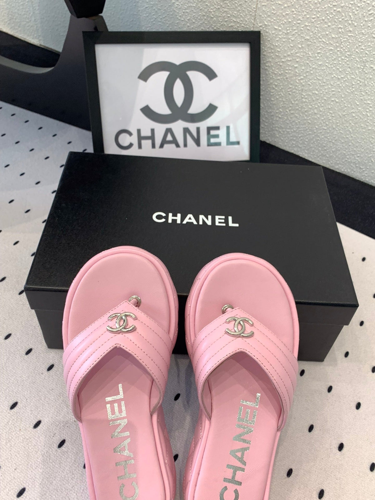 CC Thong Slippers In Pink Lambskin 147049